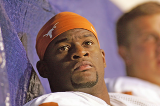 Illustration for article titled Report: Vince Young May Not Be Smart Enough To Play In NFL